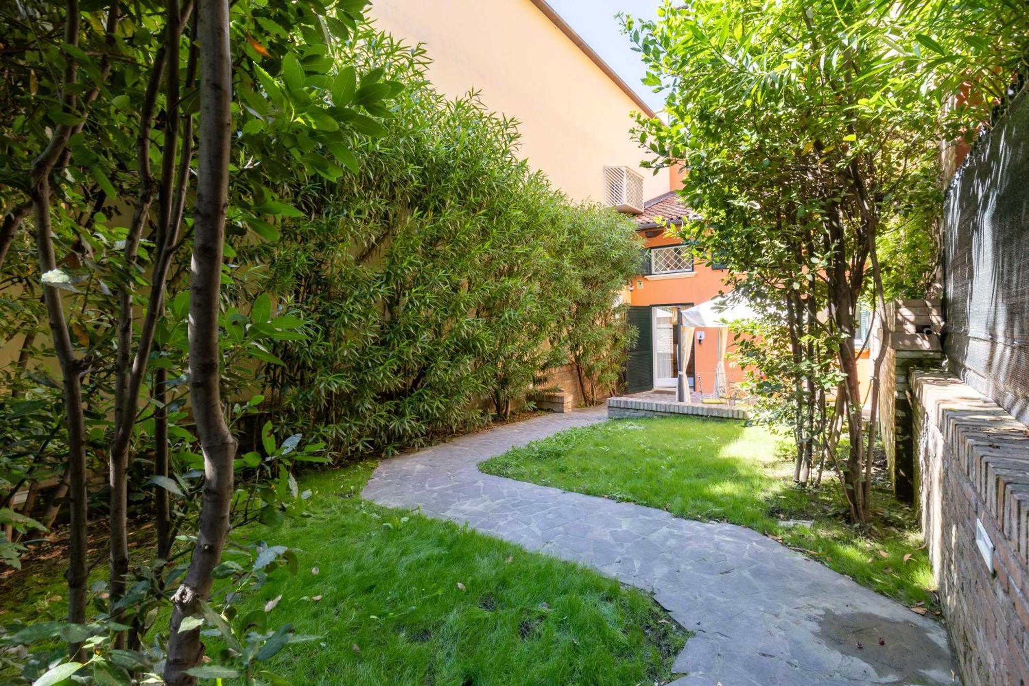 Isaia Garden -Private Garden Spa Bath Bolognarooms Bolonha Exterior foto
